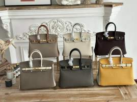 Picture of Hermes Handbags _SKUfw231633540fw